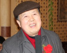 伍振国